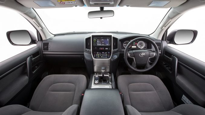 2018 toyota landcruiser gxl interior