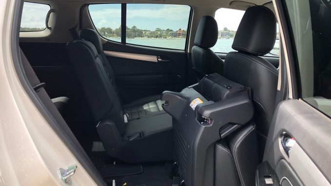 2018 isuzu mu-x rear seat access