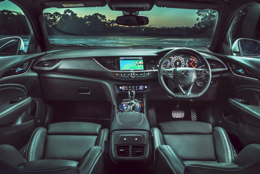 2018 Holden Calais V interior