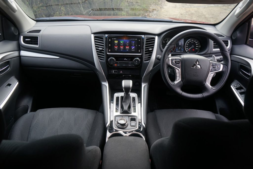 2018 Mitsubishi Pajero Sport GLX interior