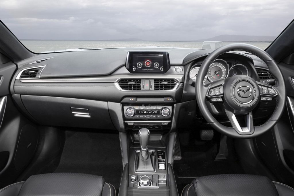 2018 Mazda 6 Atenza interior