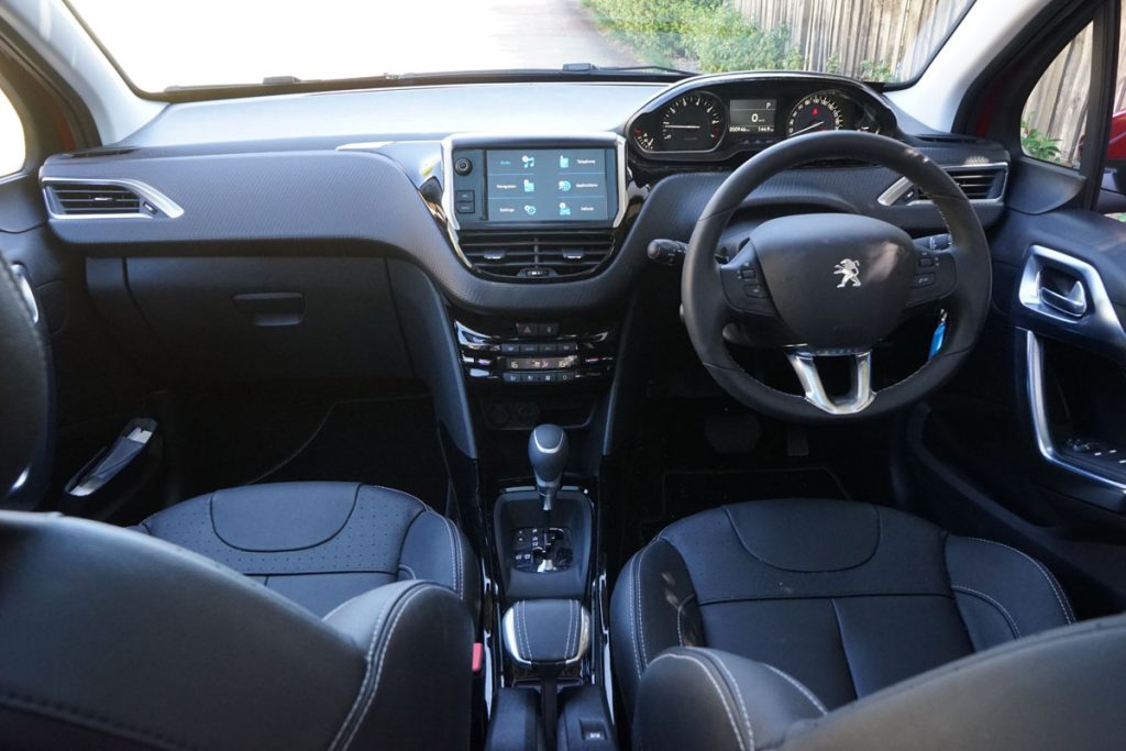 Peugeot 2008 Allure interior