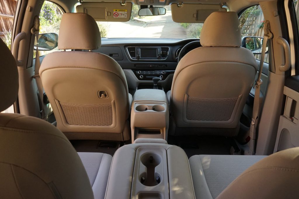 2018 Kia Carnival S interior seats