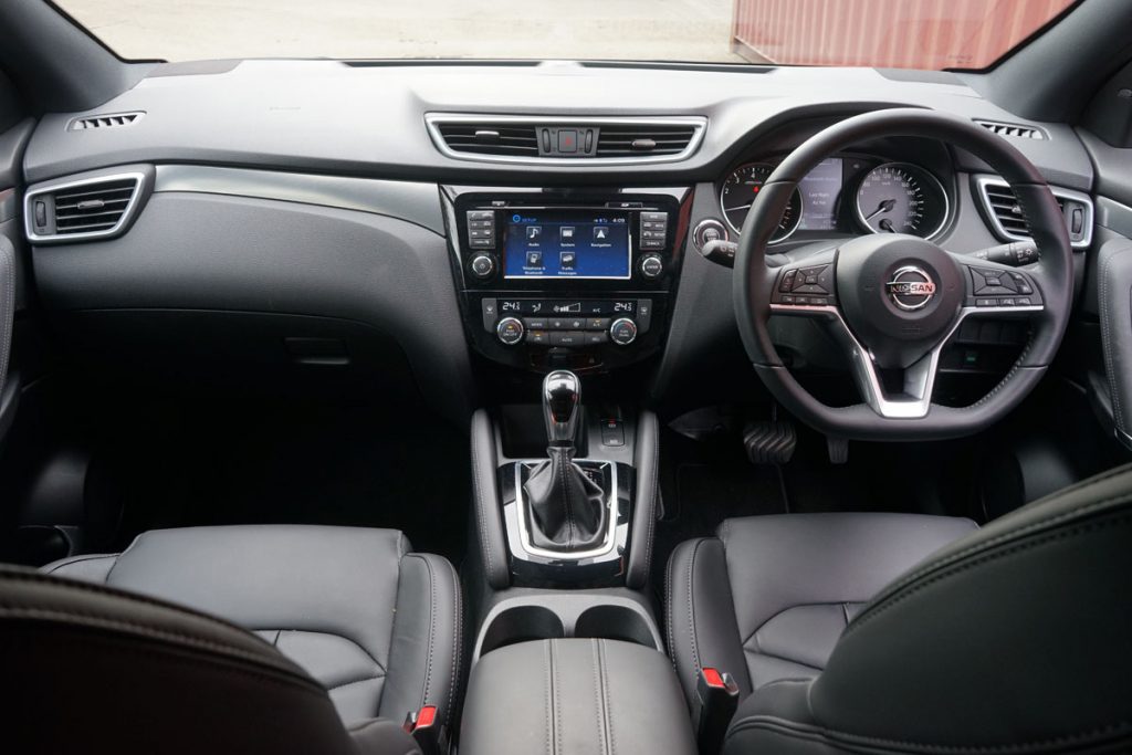 2018 Nissan QASHQAI Ti interior