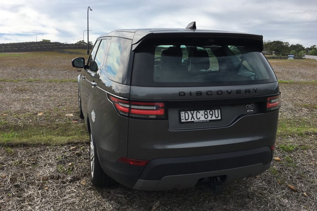 2018 Land Rover Discovery HSE SD4 rear