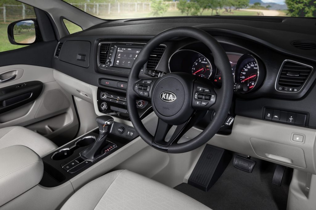 Kia carnival 2019 салон